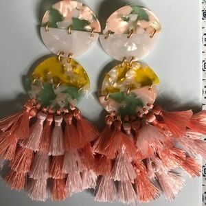 Mia Tuckernuck earrings NWB